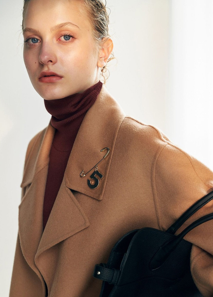 30周年紀念5 CITY造型胸針